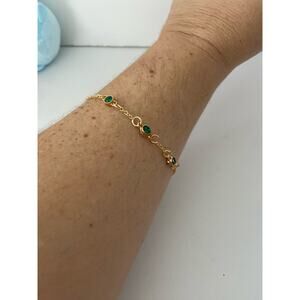 chain bracelet with green rhinestone
